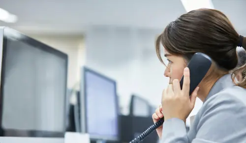 2 (2) 占い詐欺やスピリチュアル詐欺の返金相談を電話やLINEで全国から受け付ける東京スカイ法律事務所の相談窓口イメージ